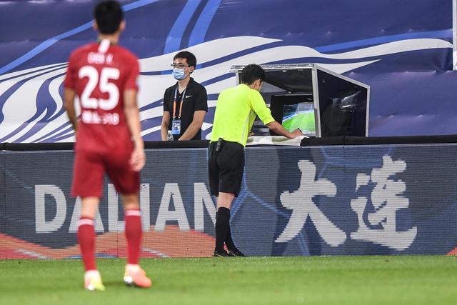 阿圭罗：曼城依然会坚持到最后&争取所有冠军